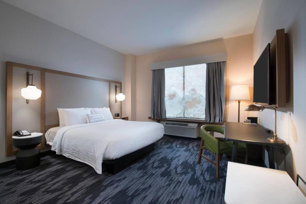 King Room - Hearing Accessible interior